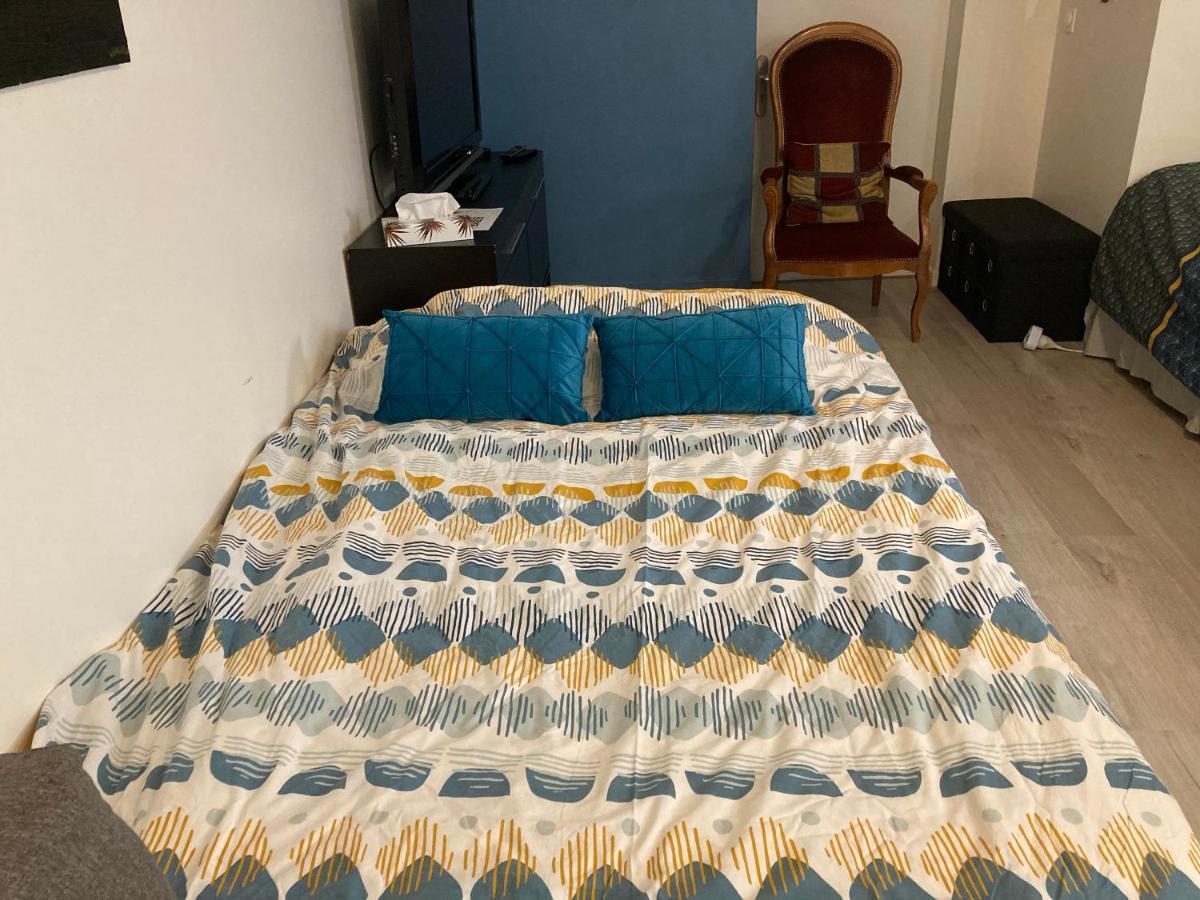 Une Chambre Chez Nous, A 12 Minutes De Paris Malakoff Exterior foto